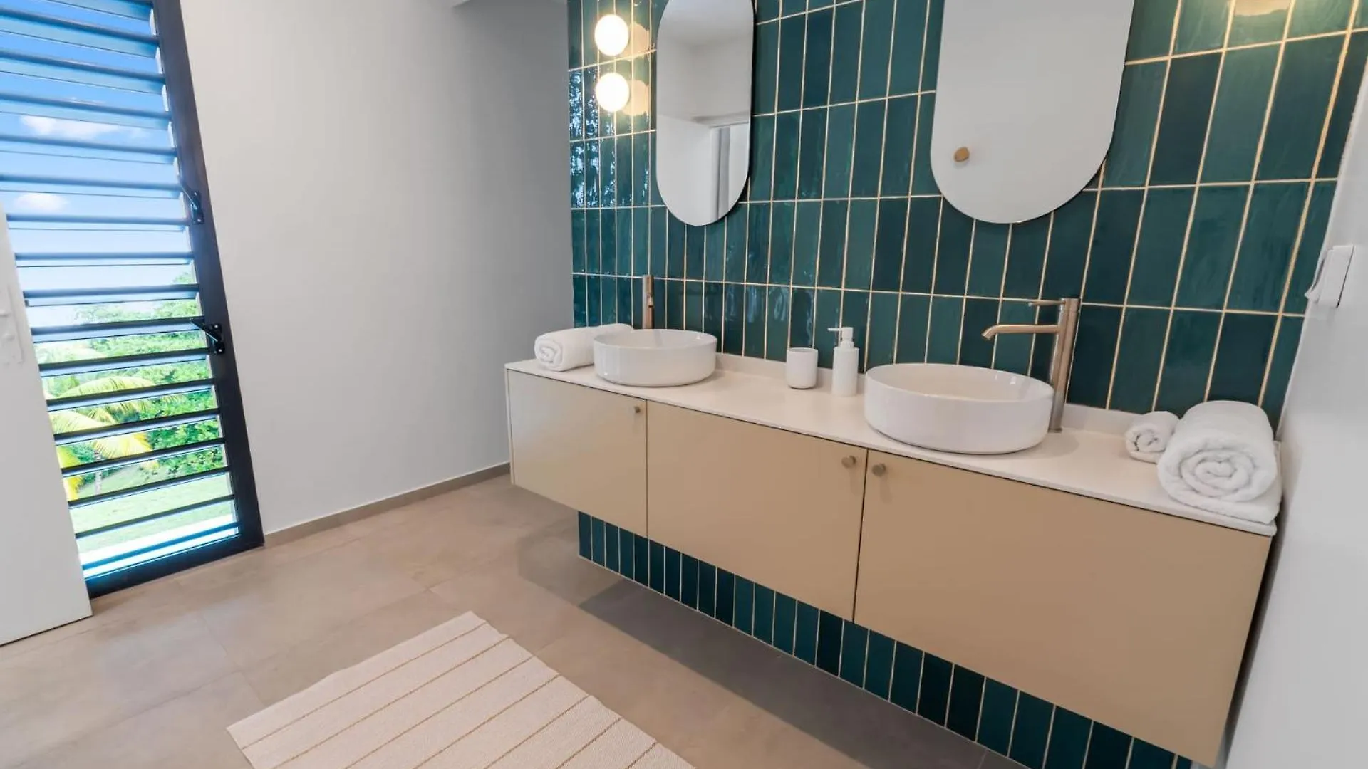 Villa Alexina Le Robert 0*,